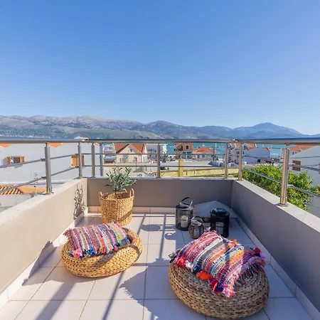 Apartment Orizzonte Lixouri